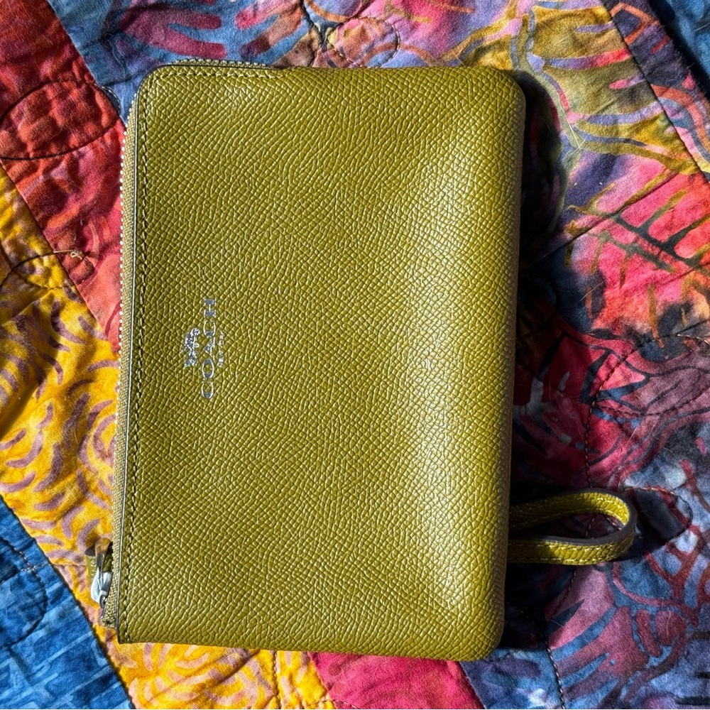 Coach Citron Green Leather Wristlet NWT
